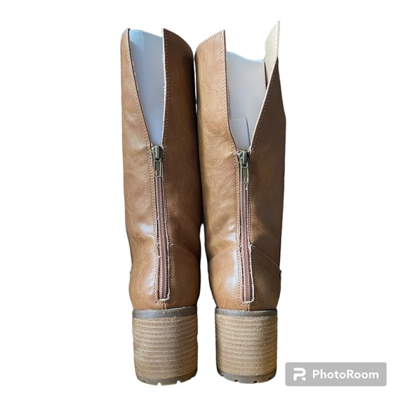 NWT Yellow box size 9 retro look boots - Picture 3 of 5